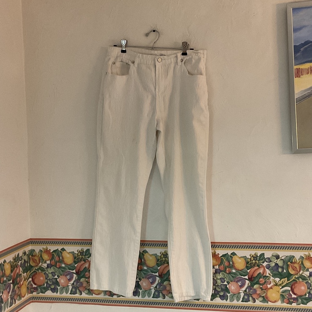 Sale! DG2 by Diane Gilman Virtual Stretch Straight Leg Jeans, Size 10P, White - Picture 1 of 8